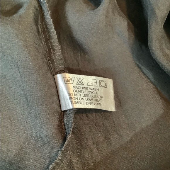 Violet & Claire Flowy Pleated Gray Dress Top 1X - Picture 13 of 13